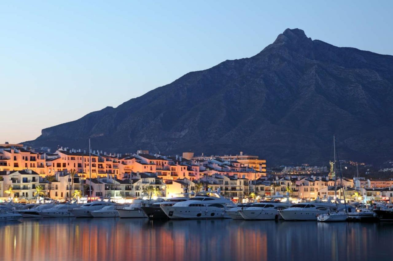 Beach & Puerto Banus Marbella Penthouse Exterior photo
